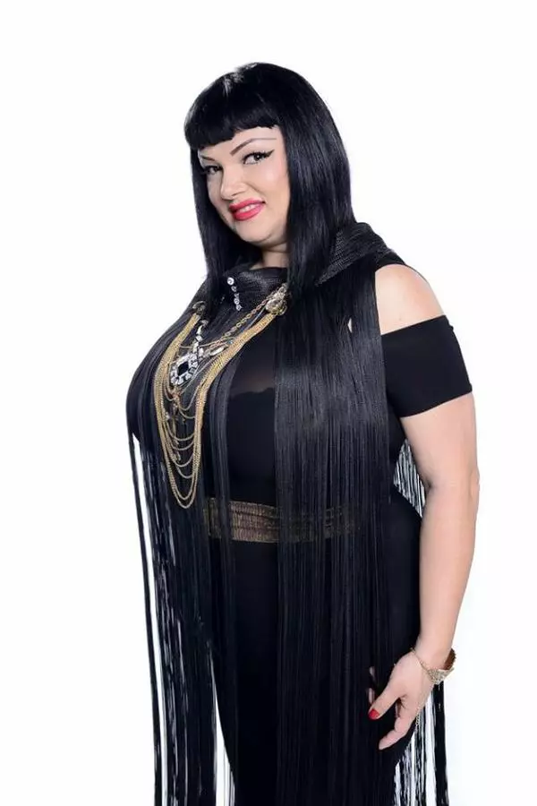 ozana-barabancea-180230l-600x0-w-e2138100