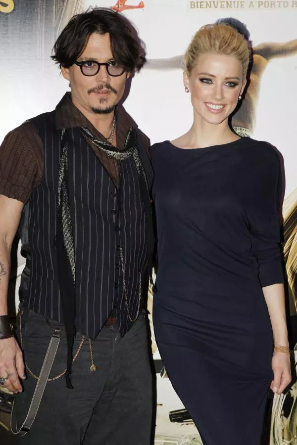 amber-heard-si-johnny-depp