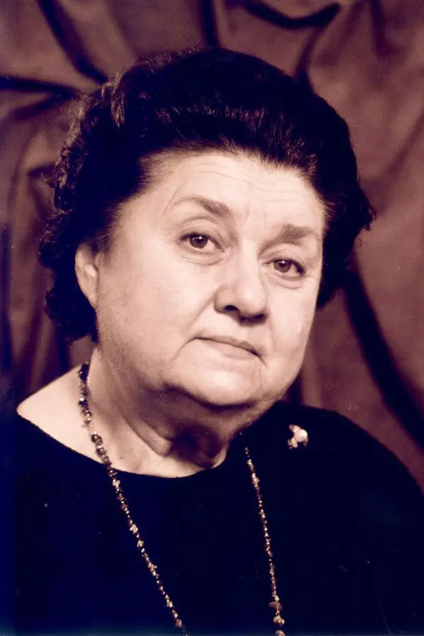 tamara-buciuceanu-893574l-600x0-w-d2d10d17