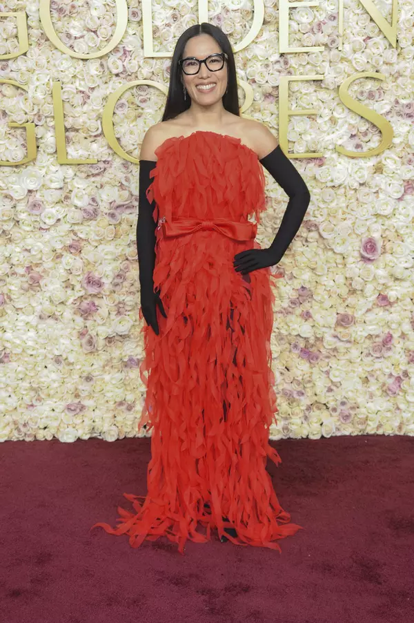 1. Ali Wong, ținută Balenciaga Haute Couture