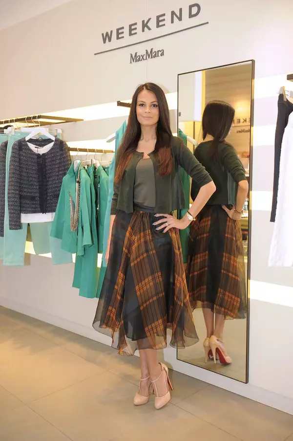 Anca Serea (tinuta Max Mara Weekend)