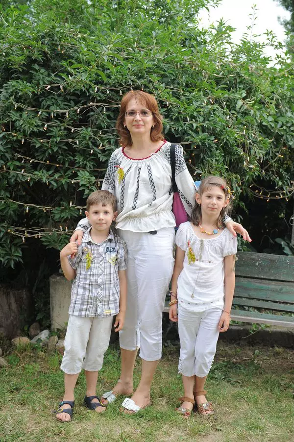 Daniela Teodorescu (Avantaje) si copiii sai