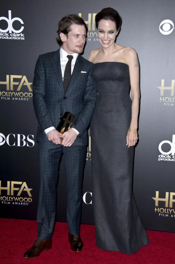 Jack O Connell si Angelina Jolie