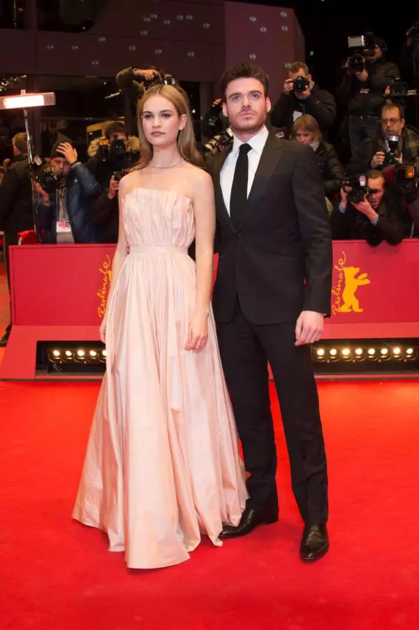 Lily James si Richard Madden