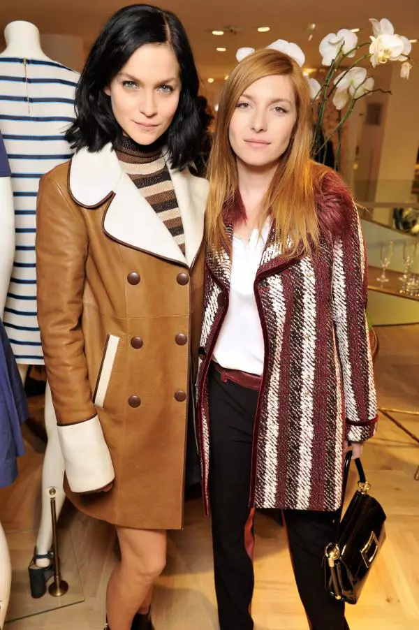 Leigh Lezark si Josephine de la Baume