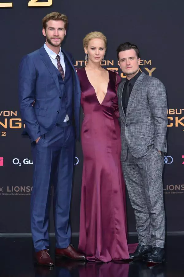 Liam Hemsworth, Jennifer Lawrence si Josh Hutcherson