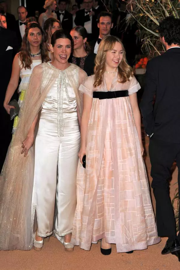 Charlotte Casiraghi si Alexandra de Hanovra