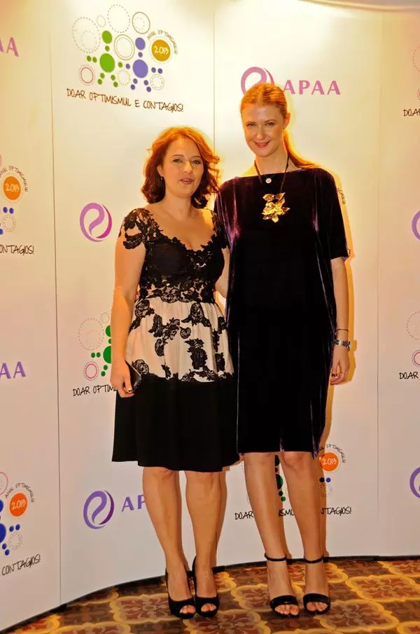 Rozalina Lapadatu si Andreea Constantin