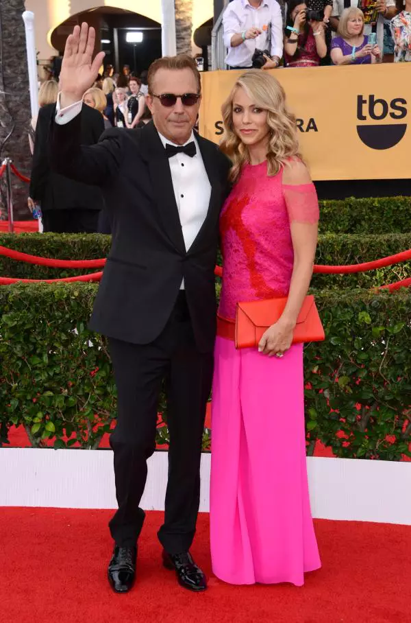 Kevin Costner si Christine Baumgartner