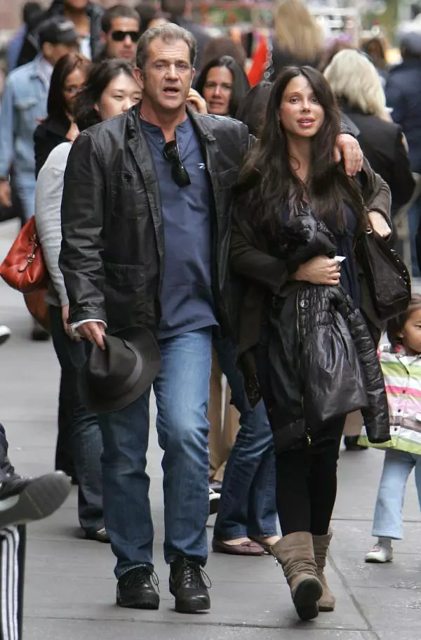 Mel Gibson si Oksana