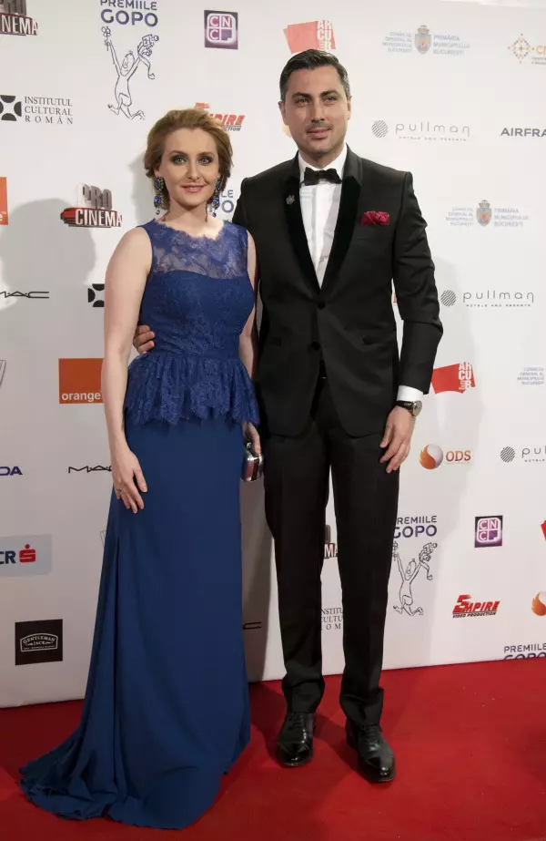 Alina Sorescu (rochie Pronovias)si Alexandru Ciucu