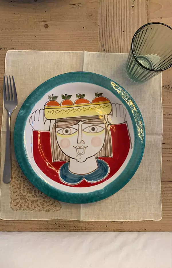 24 de ore de izolare cu… Denisa Potecaru