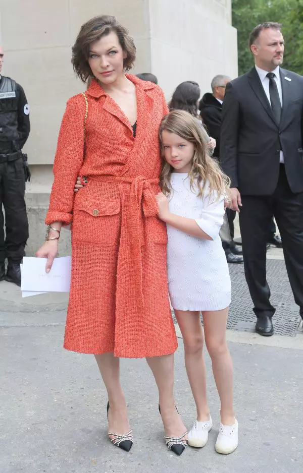 Milla Jovovich si fiica ei, Ever - Chanel