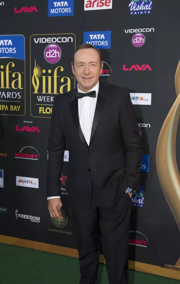 Kevin Spacey este investigat din nou de poliție, pentru alte trei acuzații de agresiune sexuală!