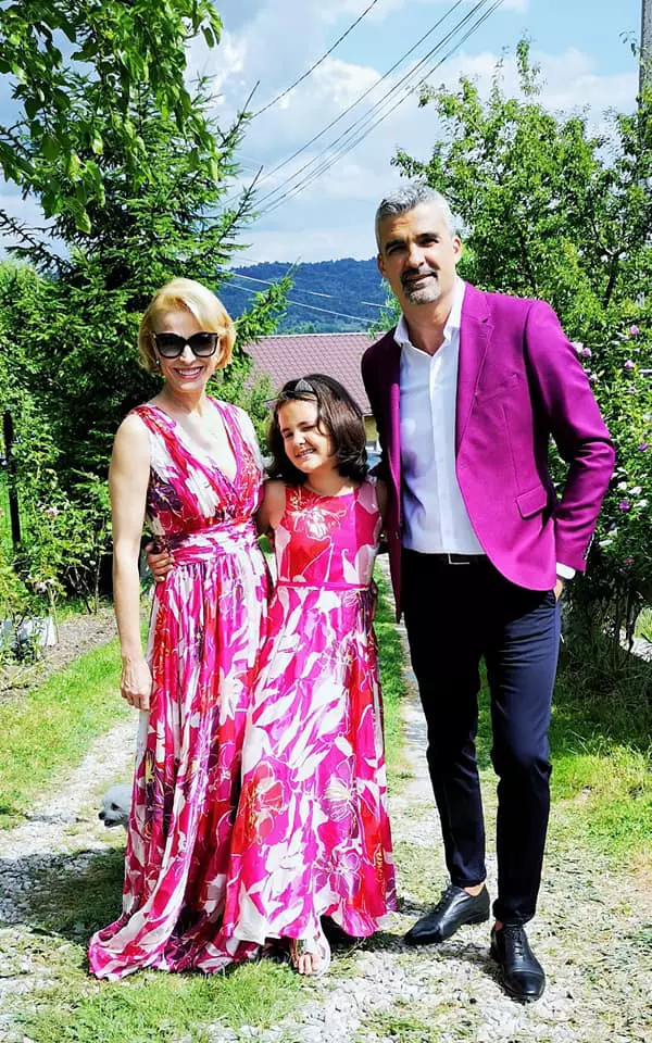 Monica Davidescu, Aurelian Temișan și fiica lor Dora