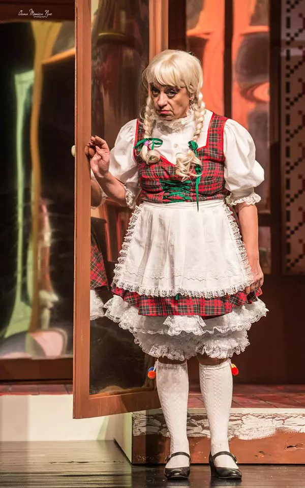 Adriana-Trandafir-Gaitele