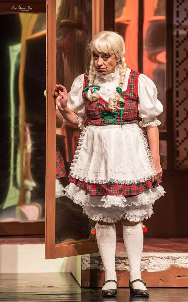 Adriana-Trandafir-Gaitele