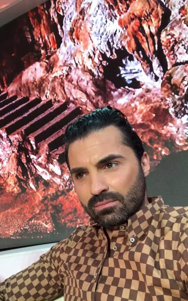 pepe-si-a-oficializat-noua-relatie-printr-un-sarut-public-6