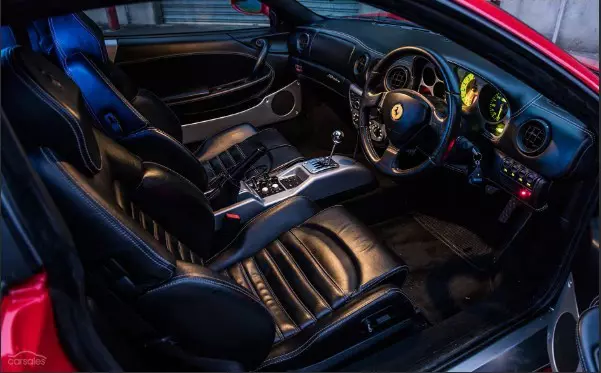 Limuzina Ferrari 360 Modena 5