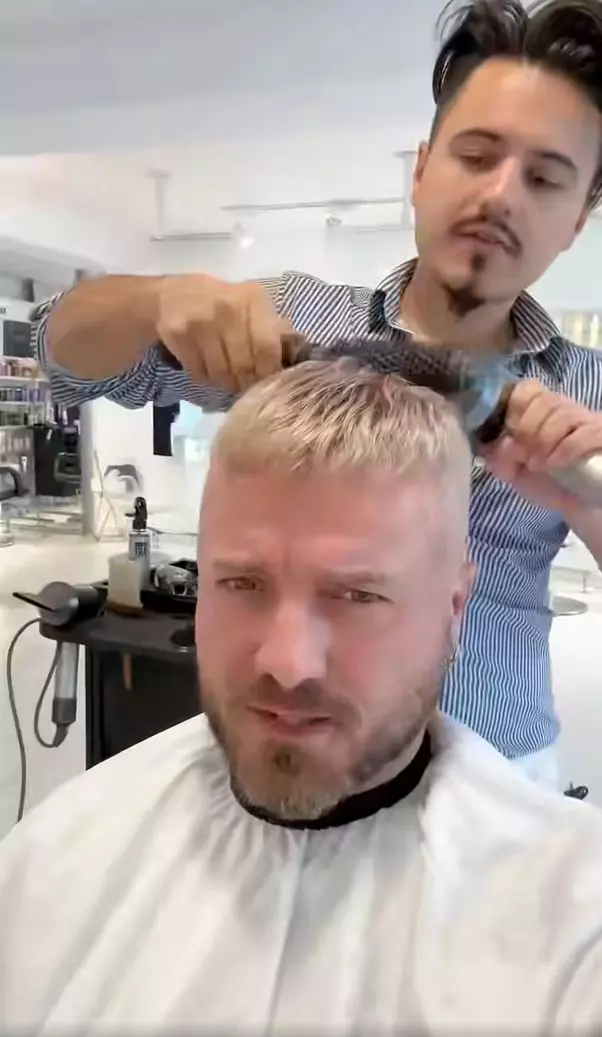 Tavi Clonda, schimbare de look (6)