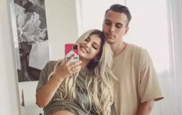 Irina-deaconescu-insarcinata-1