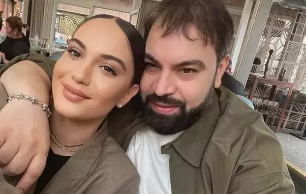 De-ce-s-a-indepartat-Betty-Salam-de-tatal-ei-Florin-Salam