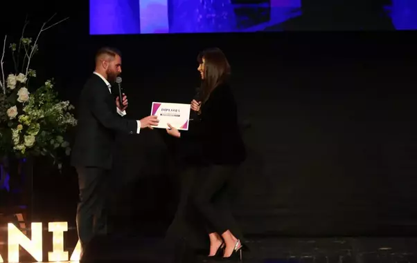 denise-rifai-criticata-iulia-albu-3-1024×683-1