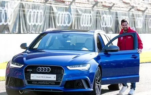 cum-arata-colectia-de-masini-de-lux-a-lui-lionel-messi5