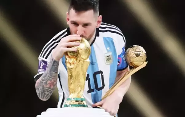 imagini-virale-cu-mama-lui-messi-dupa-ce-argentina-a-castigat-cupa-mondiala