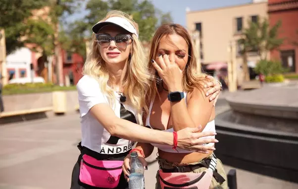 america-express-17-ianuarie-2023-andreea-balan-si-andreea-antonescu-inconjurate-de-pericole-acolo-se-impusca-oameni-si-se-pierd-turisti-fara-motiv-12_12729200