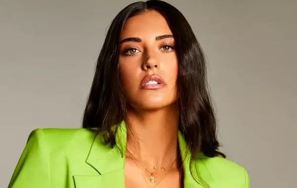 https___www.cancan.ro_wp-content_uploads_2022_12_241734228_396858851799254_7033510741470464248_n-1-961×1200-1