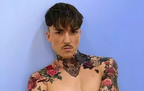 emil-rengle-a-anuntat-la-survivor-romania-ca-renunta-sa-mai-danseze-pe-tocuri-am-invatat-aici-ca-eu-sunt-indeajuns-fara-niciun-fel-de-accesoriu