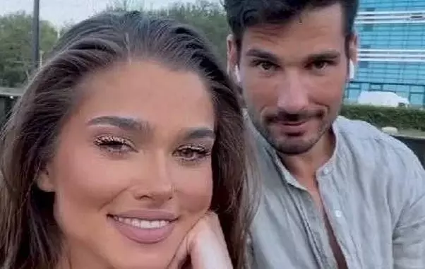 theo-rose-anghel-damian-3-e1668602813902-2