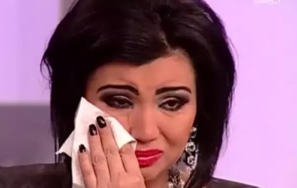 adriana_bahmuteanu_38447300