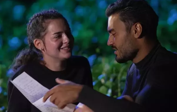 fosta-iubita-cunoscuta-a-lui-jador-l-a-dat-de-gol-pe-cantaret.-avertisment-pentru-oana-ciocan-cu-toate-voia-copii-1024×576-4