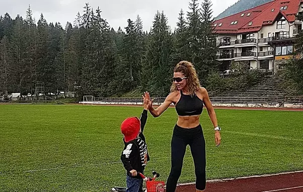 40255960_2068227343217065_4470608695079731200_n