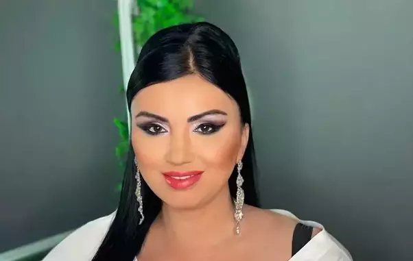 adriana-bahmuteanu5-6