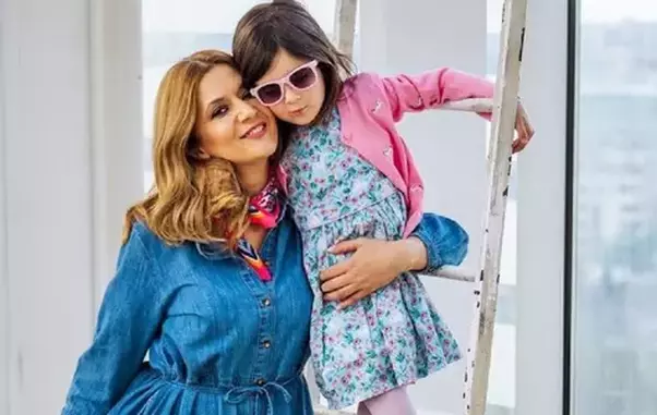 amalia-enache-mama-singura-2