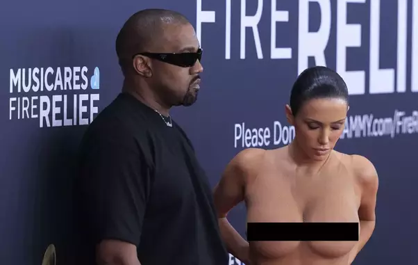 Kanye West și Bianca Censori la Grammy2