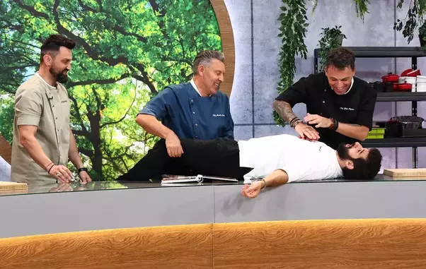 letitia-si-alexandra-chefi-la-cutite-10