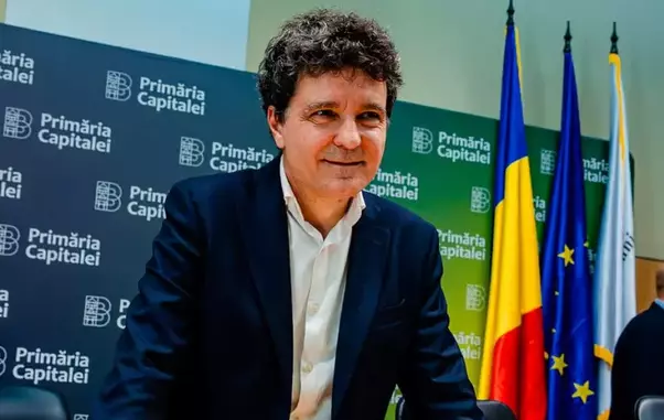 Nicusor-Dan-si-a-depus-candidatura-la-alegerile-prezidentiale-1