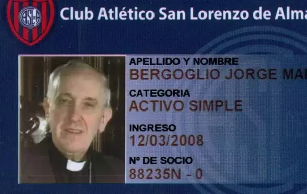 carnetul-lui-papa-francisc-foto-tinoco–x-1-e1745392438898