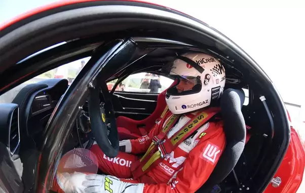 2dcdea5f-4933-4fc2-8e62-1d7b86112ccf