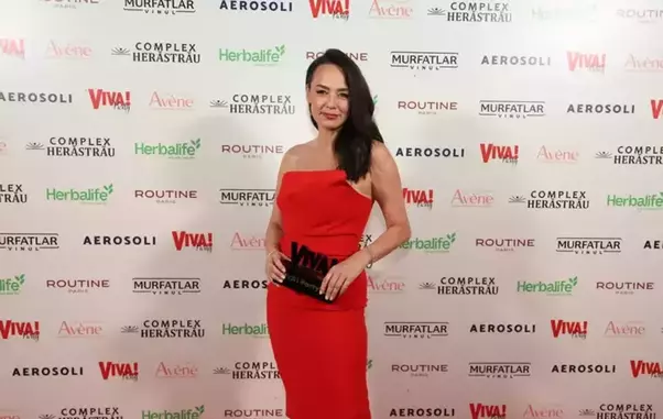 andreea raicu petrecere viva