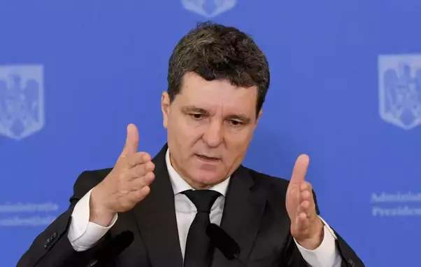 hepta_8388263-scaled