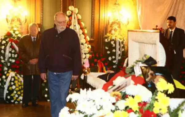 310152_305362_mircea_albulescu-300×300