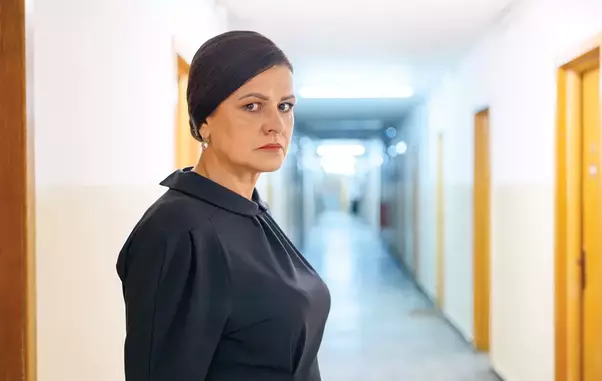 maria-buza-zina-vlahu-groapa-2