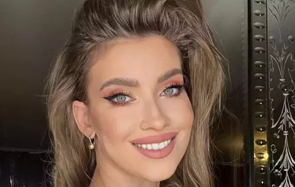 iulia-albu