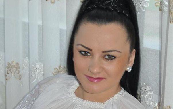 Cum Arăta Carmen De La Sălciua Inainte De Operațiile Estetice