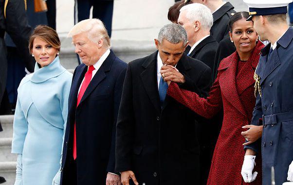 Melania Trump se gândește la divorț de mulți ani. Gesturile care dau de gol că relația lor s-a răcit: "Prezența ei alături de el este mai mult un lucru de imagine"